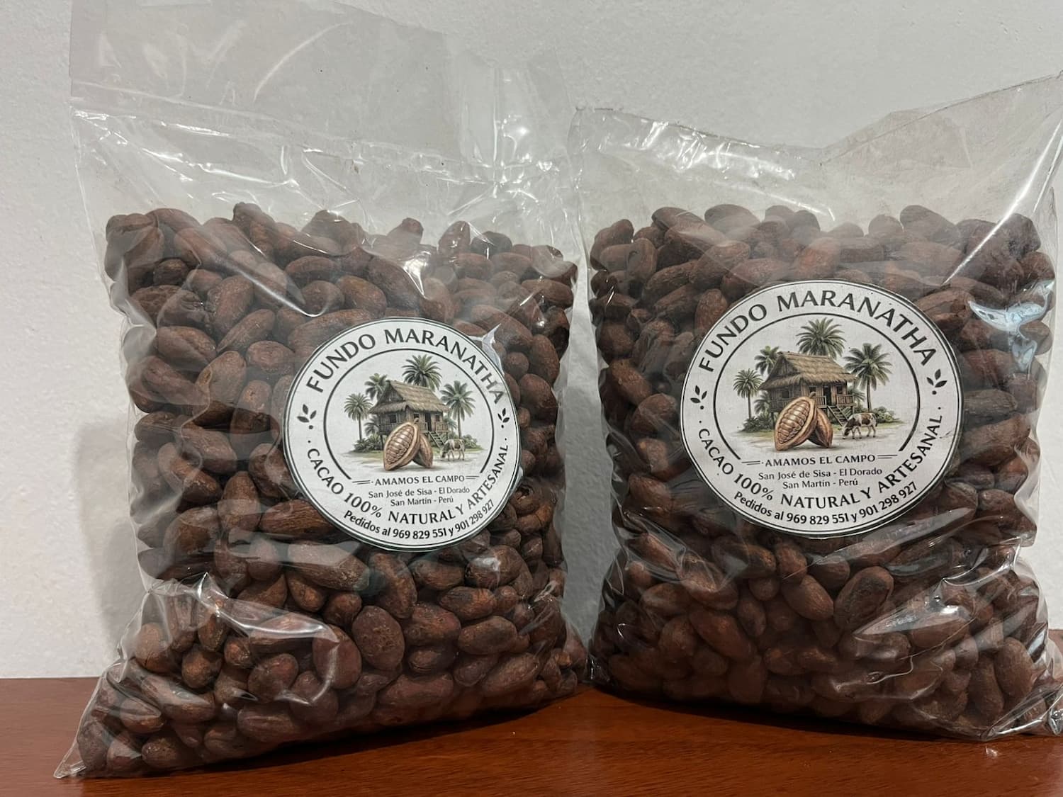 Varias bolsas cacao tostado sin pelar