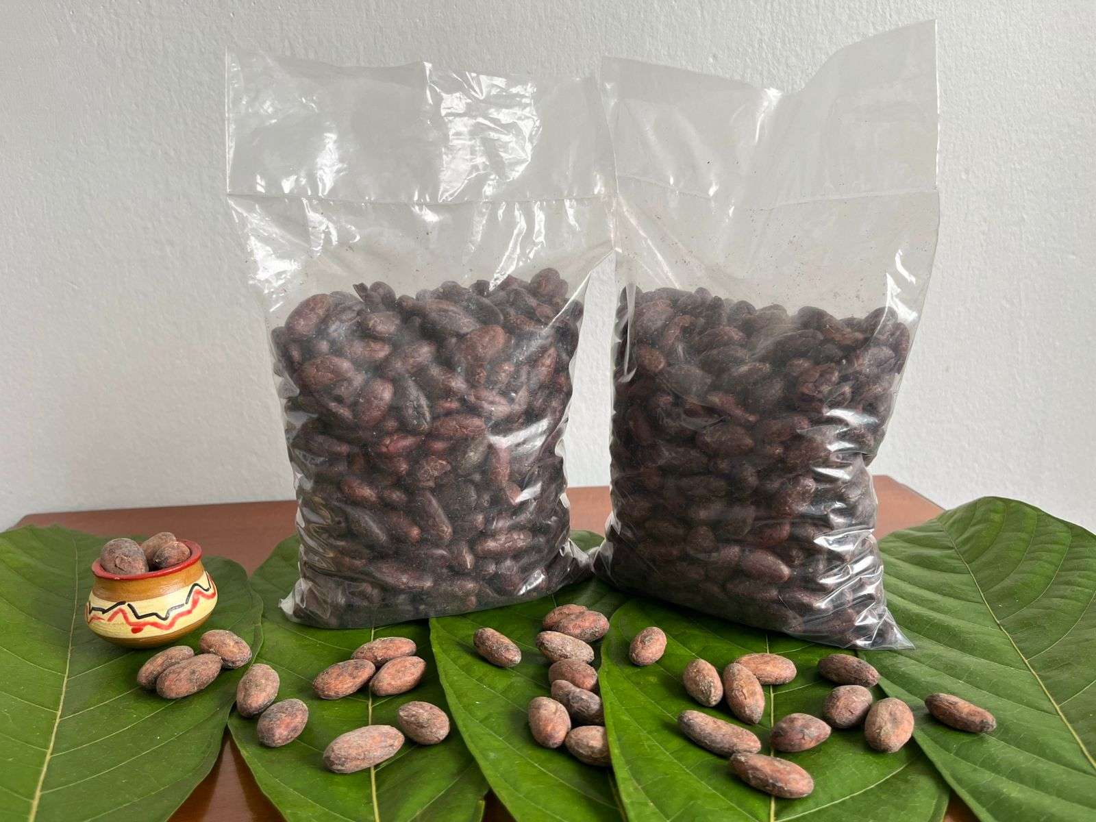 Cacao tostado pelado 1 kg – Fundo Maranatha