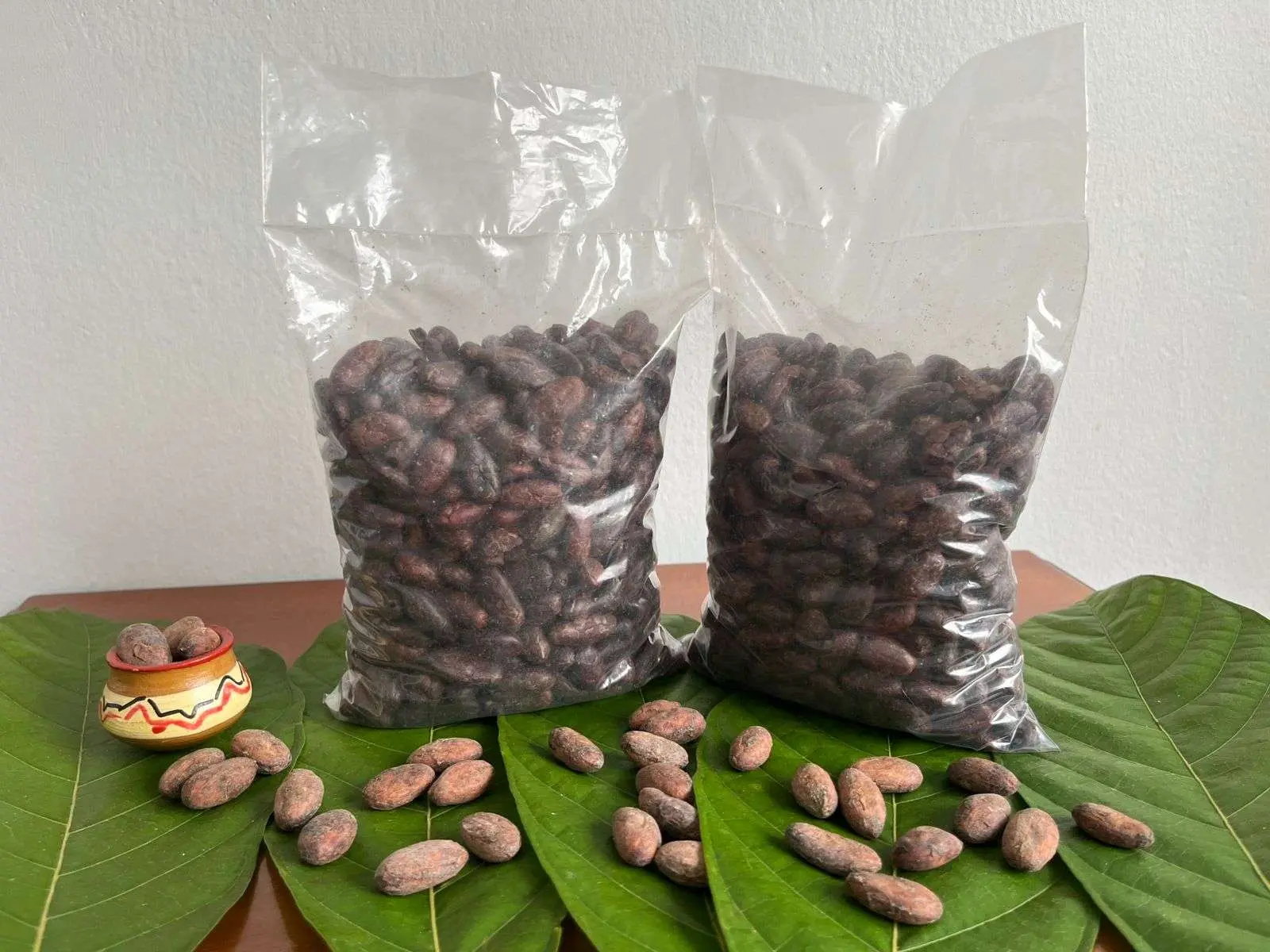Cacao tostado pelado 1 kg – Fundo Maranatha